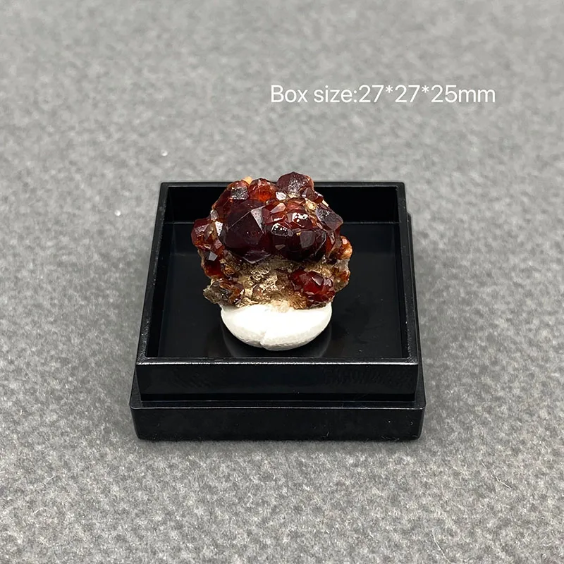 

100% natural garnet raw stone mineral specimen healing crystal gemstone collection Box size:27*27*25mm