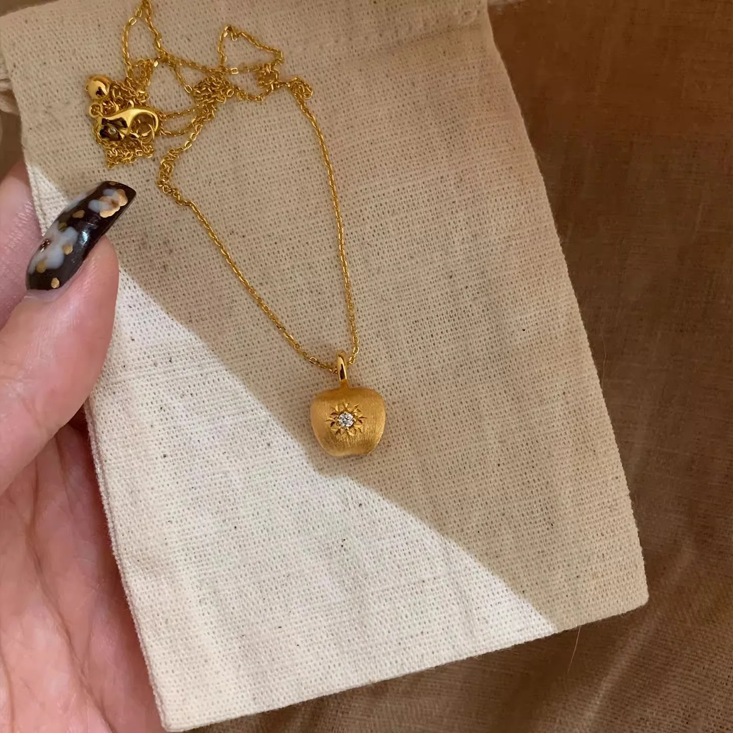 Original Creative 18k Gold Plated Two Sided Apple Pendant Necklaces Inlaid AAA Zircon Lucky Women Christmas Party Jewelry Gifts