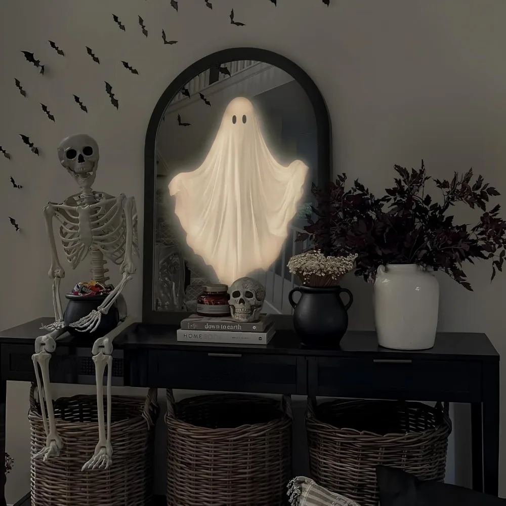 ديكورات الهالوين الداخلية: مرآة شبح الهولوغرام، 31.5 × 21.6، مع جهاز تحكم عن بعد وأشباح معلقة على الحائط مخيفة