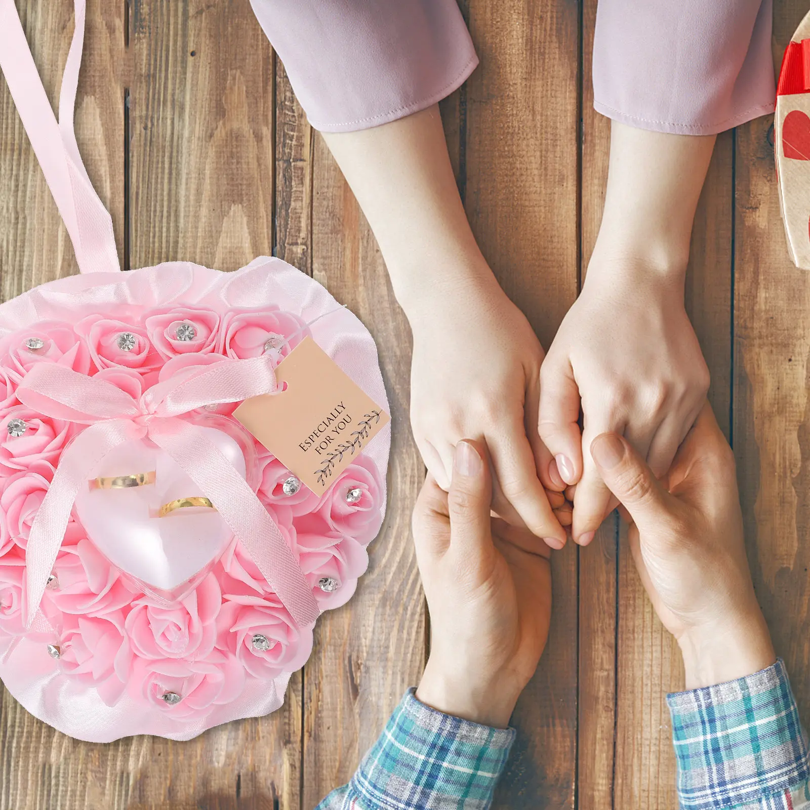 

1 шт. Стильная подушка для обручальных колец в форме сердца с блестящими стразами и нежной шелковой розой, идеально подходит для свадебных колец