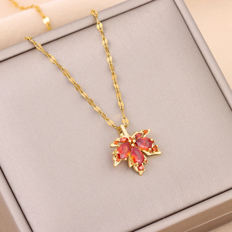 New Fashion Love Memory Red Maple Leaf Pendant Necklace For Women Cute Romantic Female Neck Chain Ladies Stainless Steel Jewelry