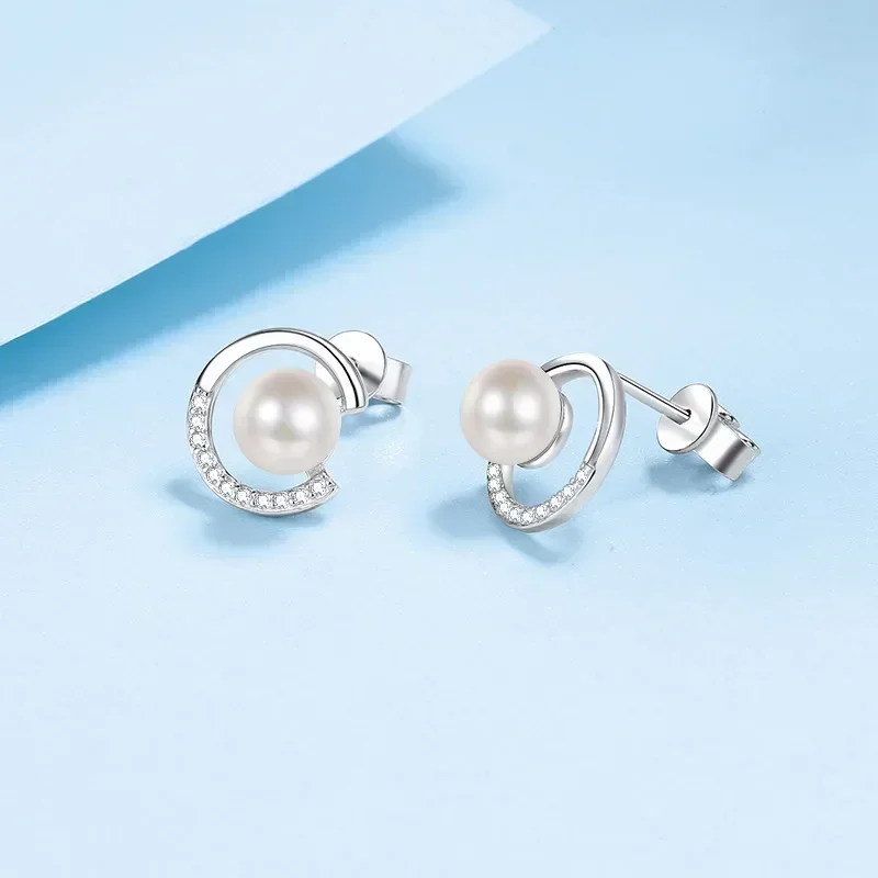 Freshwater Pearl Pt950 Earrings, 0.132ct Micro-set Moissanite Short Platinum Stud Earrings for Women Simple Wedding Jewelry