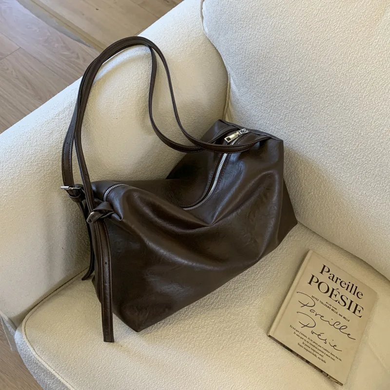 

High-end vintage brown handbag for women2025New Commuting Large Capacity Shoulder Crossbody Bag College Student Tote Bag