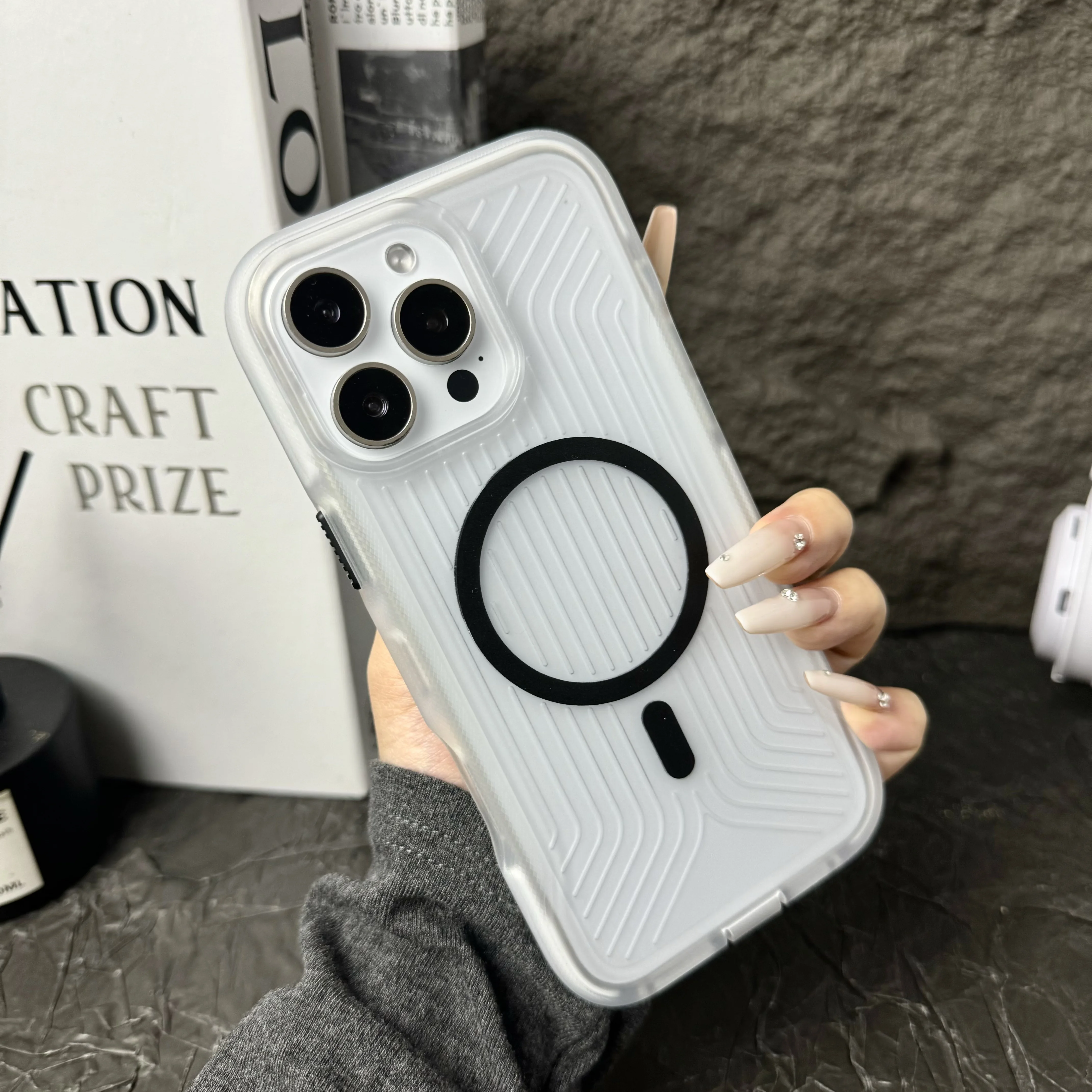 

Corrugated Stripe Translucent Magnetic Bumper Case For iPhone 16 15 14 13 17 Pro Max Wireless Charging Shockproof Magsafe Cover
