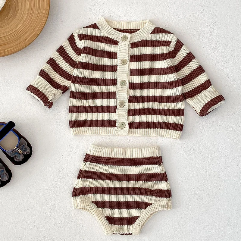 

2024 New Autumn Toddler Baby Girl Knitting Clothes Suit Long Sleeved Knitted Striped Cardigan+Shorts Newborn Baby Clothing Set