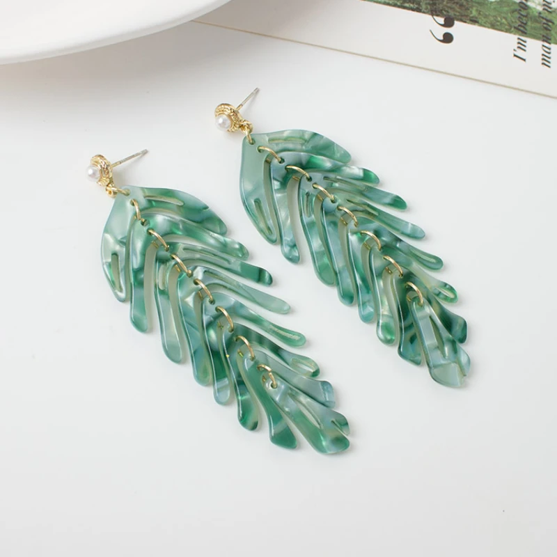 Fashion Stylish Resin Exaggerated Clip on Earrings Unique Design Elegance Long Green Leaf Pearl Ear Clips Without Ear Holes