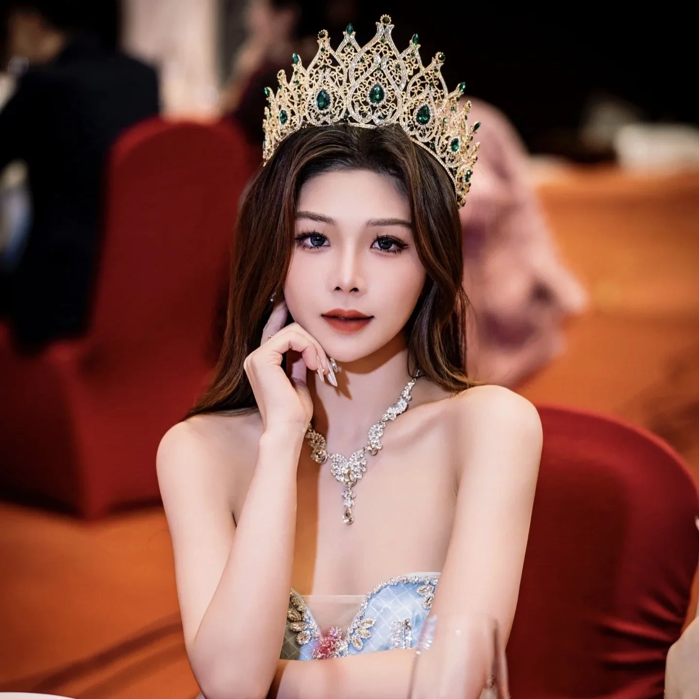 elegant-royal-crown-hair-accessory-for-brides-princess-beauty-pageant-headwear-fashionable-alloy-gold-plated-silver-plated