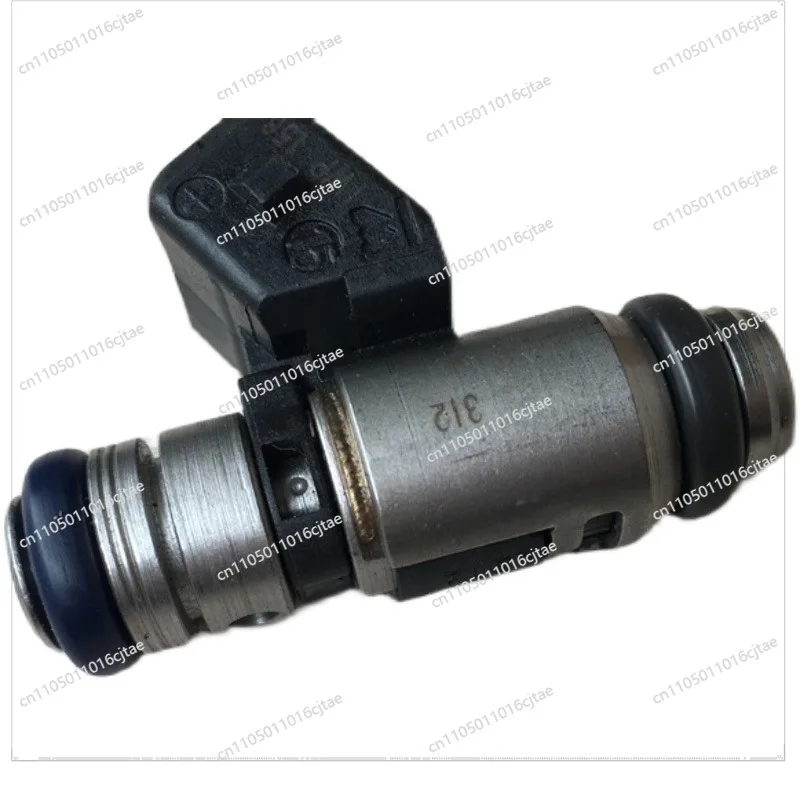 Suitable for 650NK Fuel Injector 11-15 Years, Motorcycle 650TR Electric Fuel Injector, Brand New
