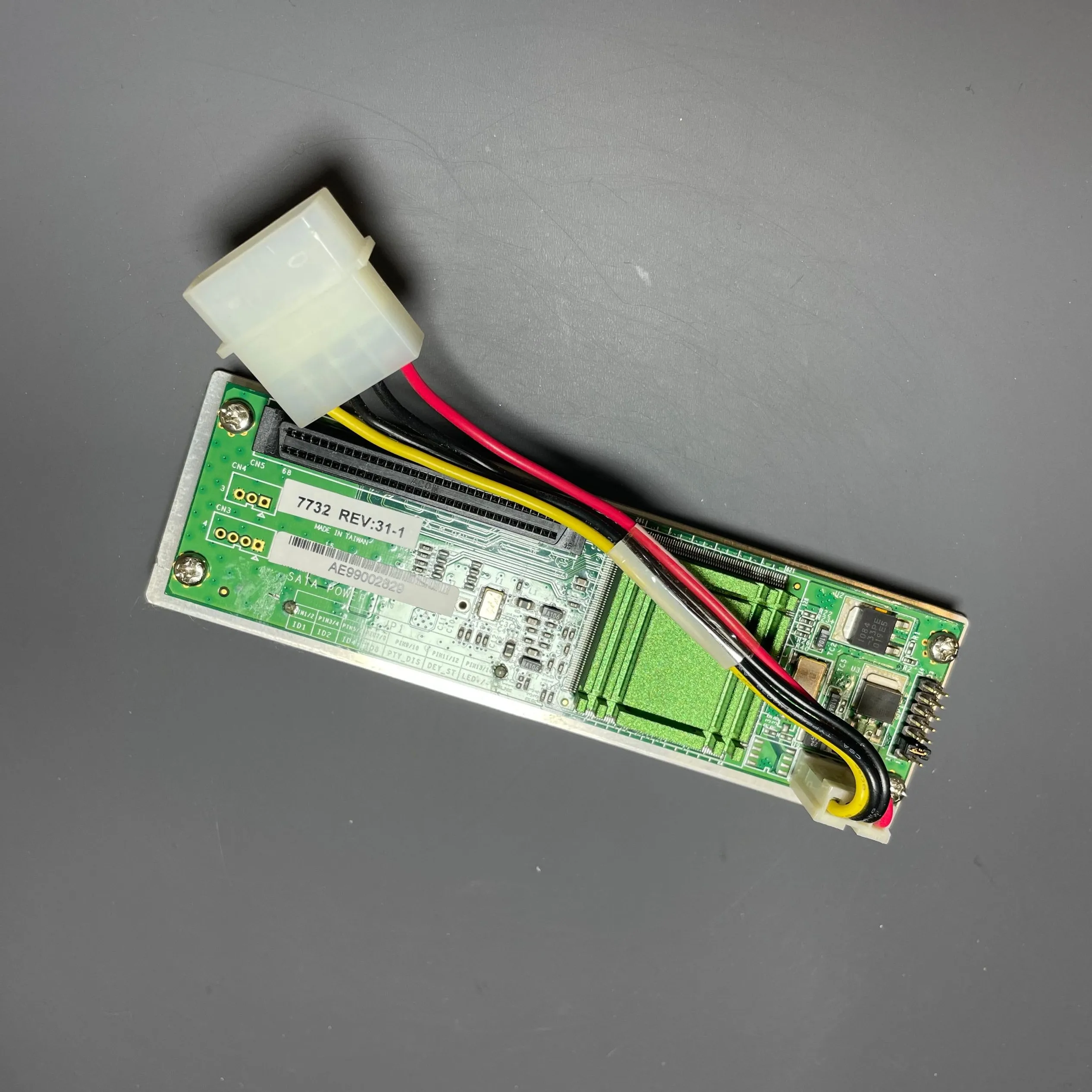 AEC-7732 Adattatore da SCSI a SATA Cavo da SCSI a seriale a 68 pin
