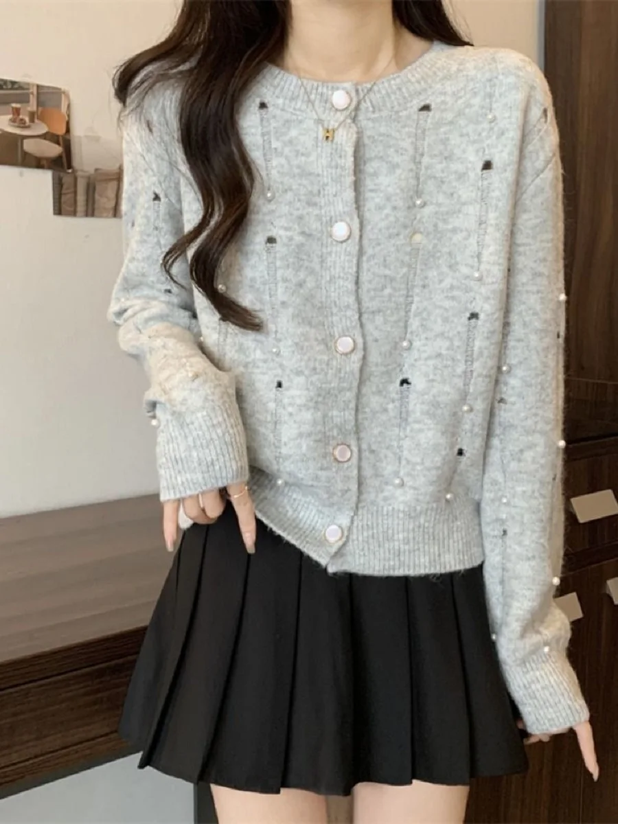 

Xiaoxiangfeng Heavy Industry Beaded Sweater Female 2025 Spring Autumn New Lazy Wind Chic High-Sense Long-Sleeved Knit Cardigan