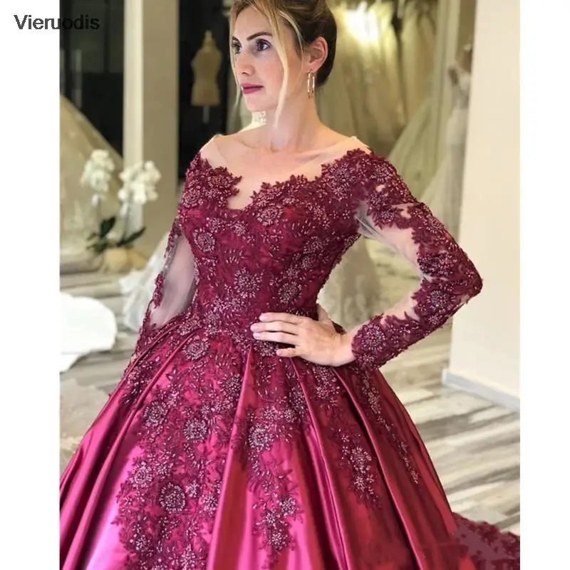 プリンセスバーガンディボールガウン、キンセアニェーラドレス、ロングスリーブ、アップリケ、スイート16ドレス、ページェントガウン、ベスティド・デ・15アニョス・アオス・クインク