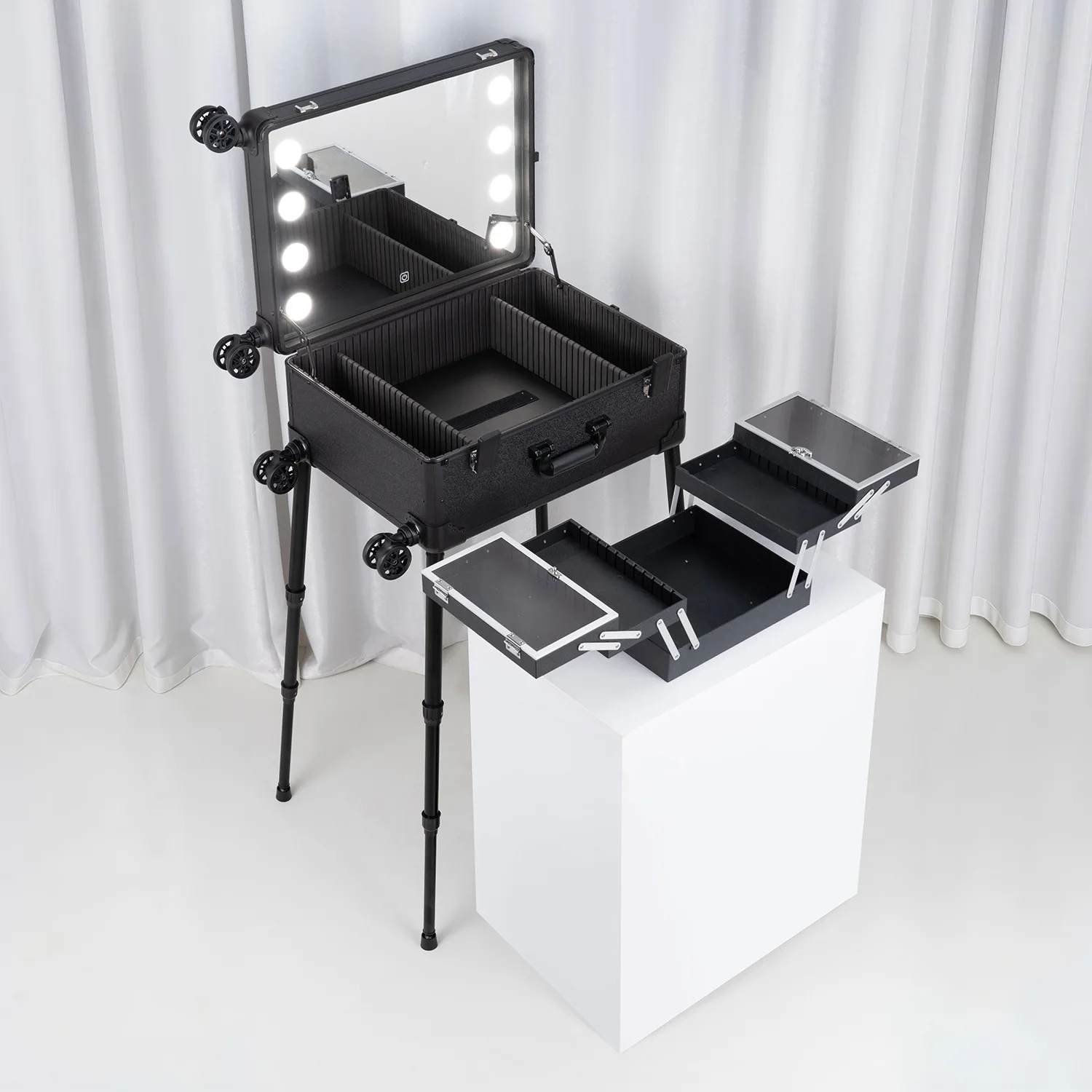 Rolling Makeup Case Pro MUA Makeup Bag Hidden Stand Ultra Light Portable Cosmetic Bag Multifunctional Trolley Wheels Vanity Case