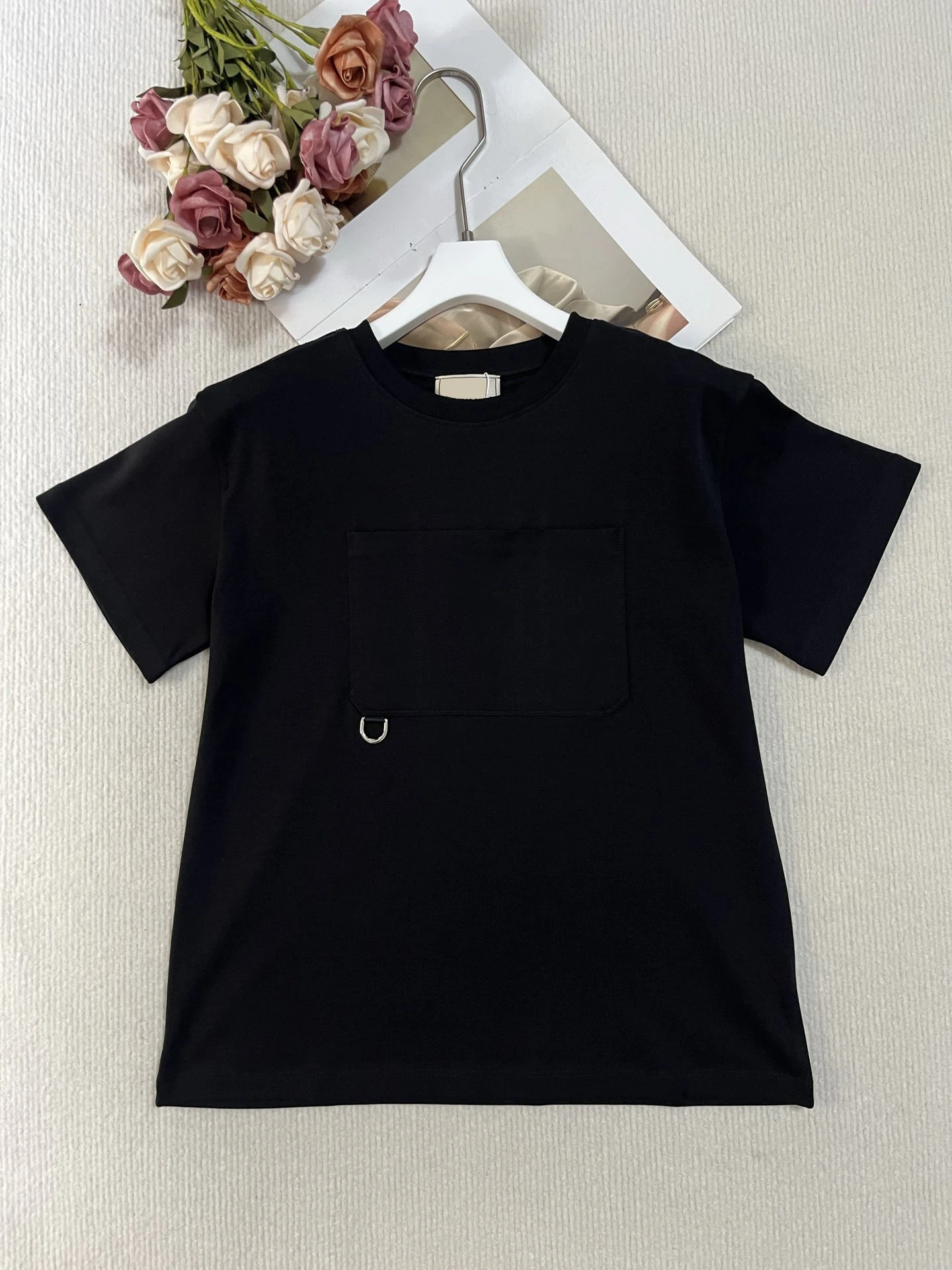 New Summer 2026 Women's round Neck Short Sleeve T-Shirt Cotton Casual Style Pouch Metal Ring Decoration Breathable Comfortable