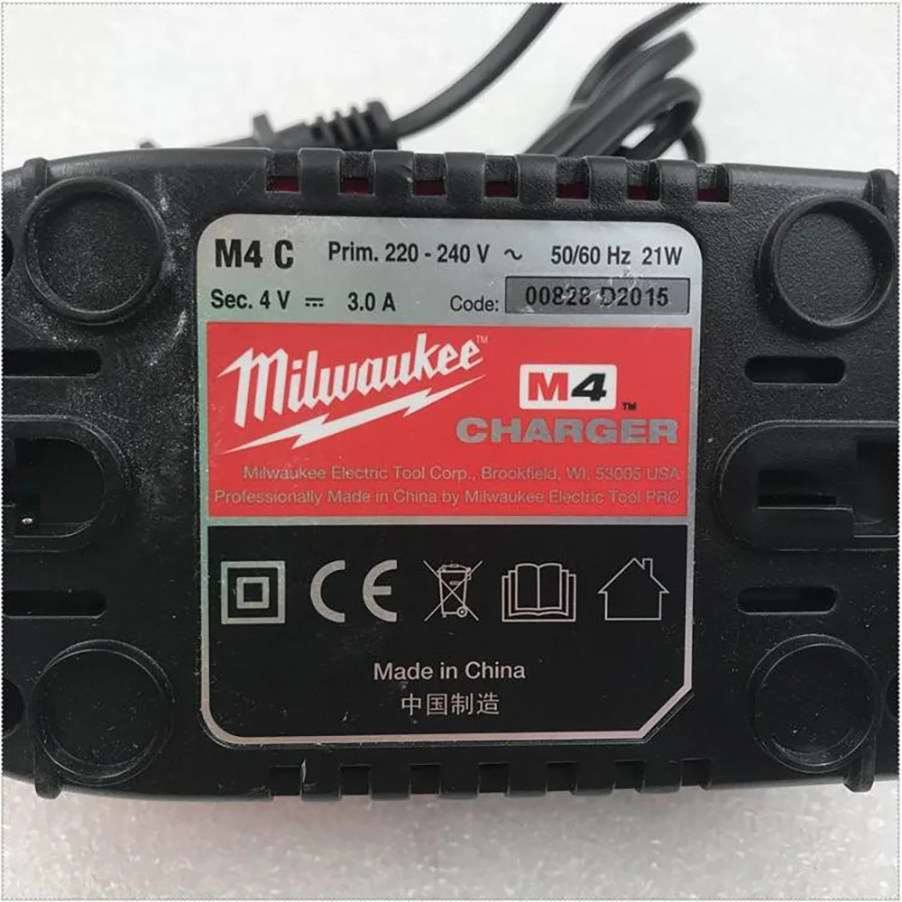 MIL ch04 4V 2101-20 2101-21 2101-22 M4 Input Voltage 220-240V 6A  Li-ion Battery Charger