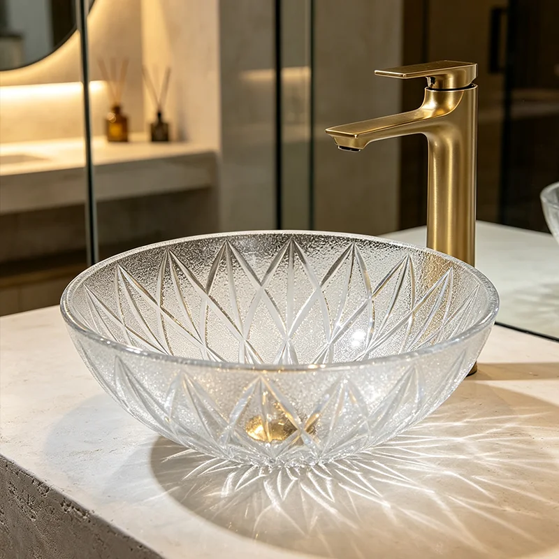 Transparent Glass Countertop Basin, with a Simple and Elegant Round Shape, Allowing Light to Penetrate and Reflect Dynamic Shadows, Creating a Rich Atmosphere. the Three-Dimensional Diamond Design Adds More Layers of Light and Shadow, Making It an Ideal Choice for Modern Bathroom Fixtures, Suitable for Dressing Rooms, Vanity Tables, and Home Bathroom Sinks, and Can Be Matched with Various Decor Styles (Accessories Not Included)