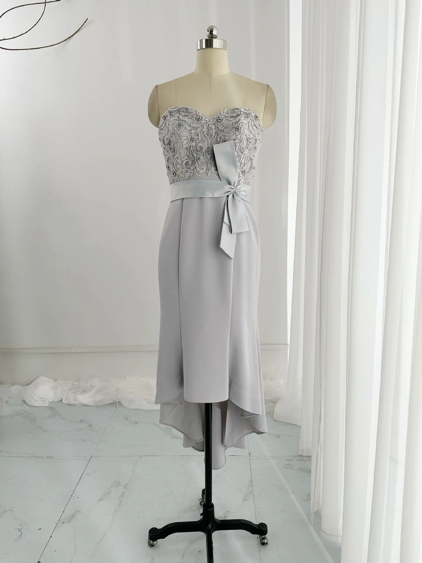 Light Gray Sexy Tube Top Shoulder Waist Tie Tie Daily Banquet Mid -Length Evening Dress Skirt M2054