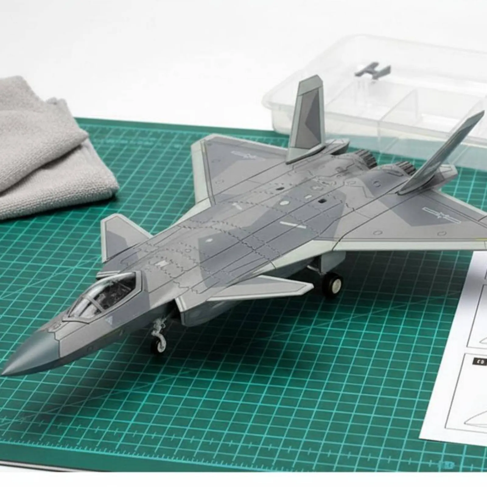 Modèle de chasseur J-20 à ouverture d'armement, échelle 1/72, kit d'avion à assemblage rapide, précision historique