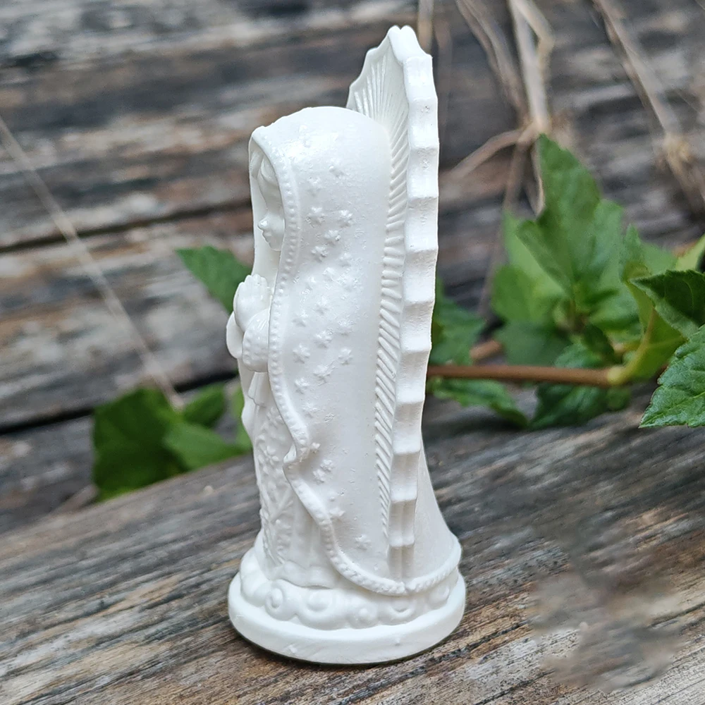 3.1 Inch Virgin Mary Figurine, - Interior Design Zen 评论和价格