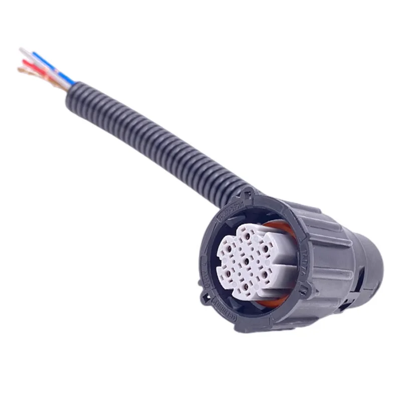 

Headlight Socket / Headlight Wiring Harness Plug / Headlight Wire Connector for Sinotruk SITRAK C7H, Howo TX