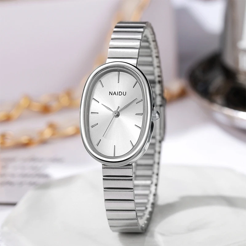 1pc Women\'s Oval Bracelet Watch Fashionable Simple Advanced Sense Steel Quartz Watch