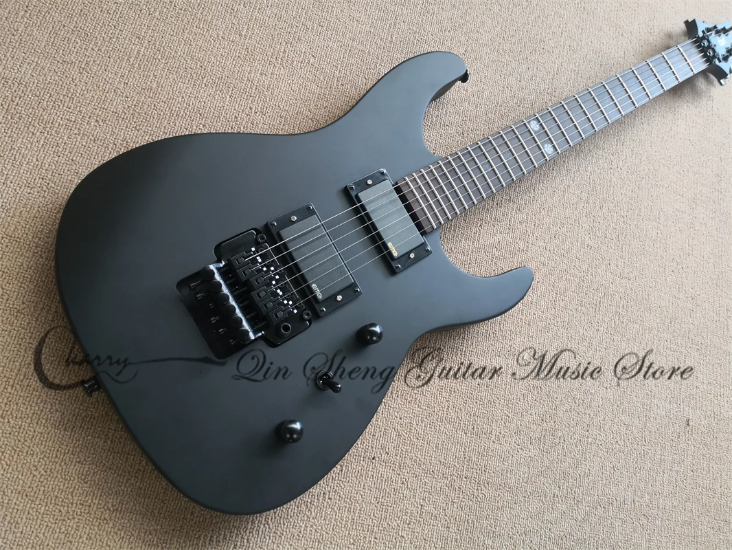 

Matte Black Electric Guitar K4 Body Rosewood Fingerboard Star Inlay Tremolo Bridge Black Tuners HH Pickups