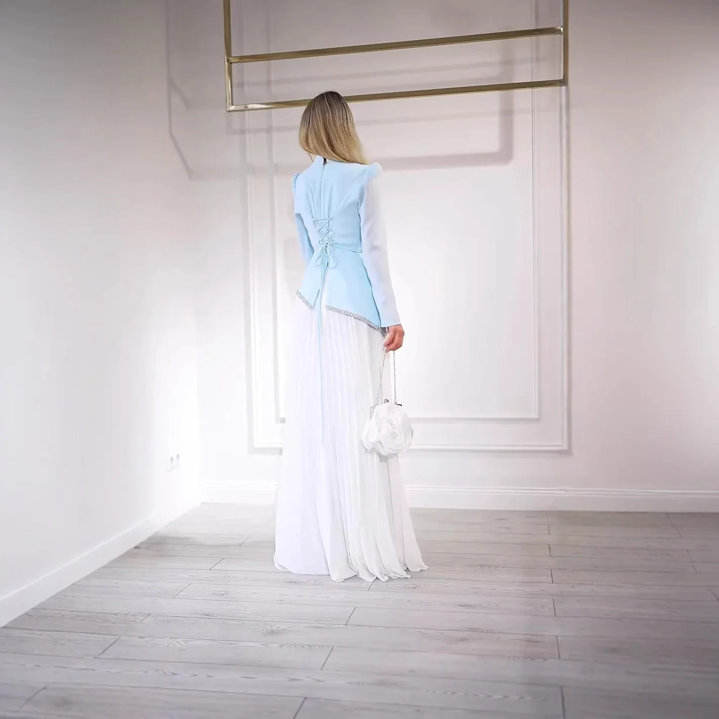 Feminino 2025 outono luxo maxi vestido luz azul branco cor bloco gola alta strass guarnição plissado flowy formal vestido de noite