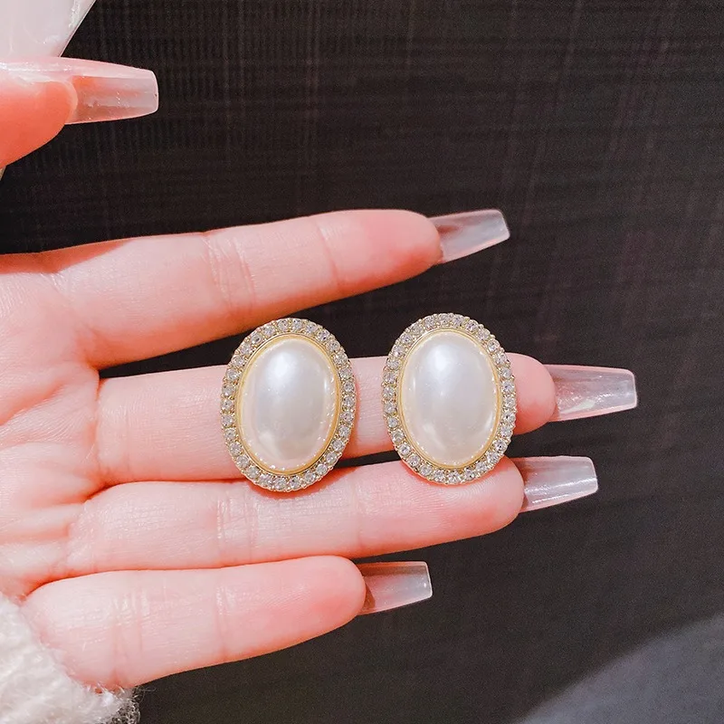Imitation Pearl Earrings For Women Elegant Round Stud Earrings Dress Accessories Ear Stud Party Wedding Jewelry Valentine's Day