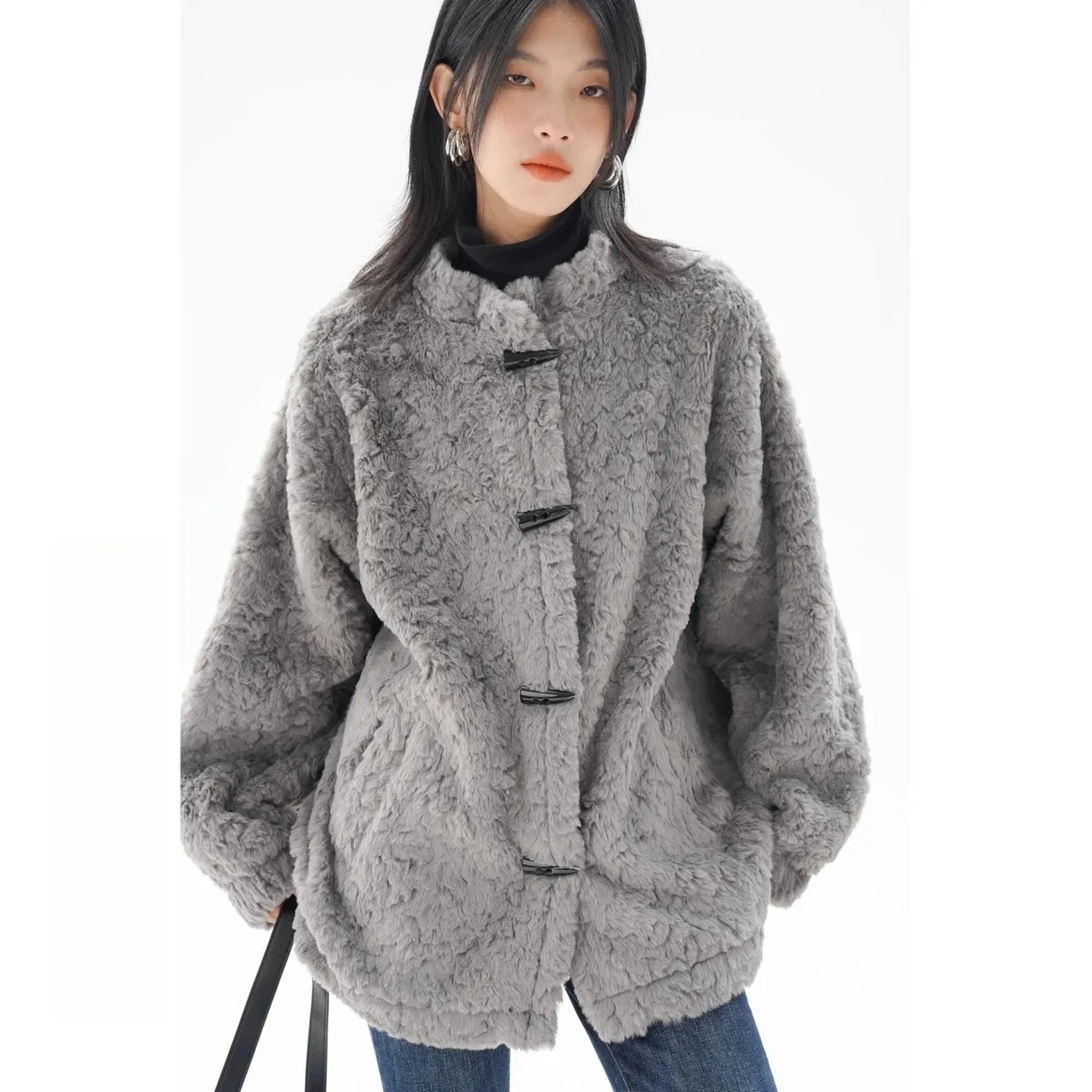 

Oversized Plush Coat Womens Loose Stand Collar Casual Winter Jacket Female Thick Retro Fur Soft Waxy Tide Cotton-Padded Outwear