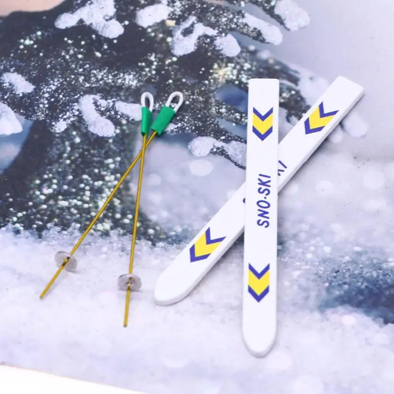 Miniature Wooden Ski Board Set; Dollhouse Christmas Scene Decor; Children's Play Toy; Dolls House Xmas Gifts