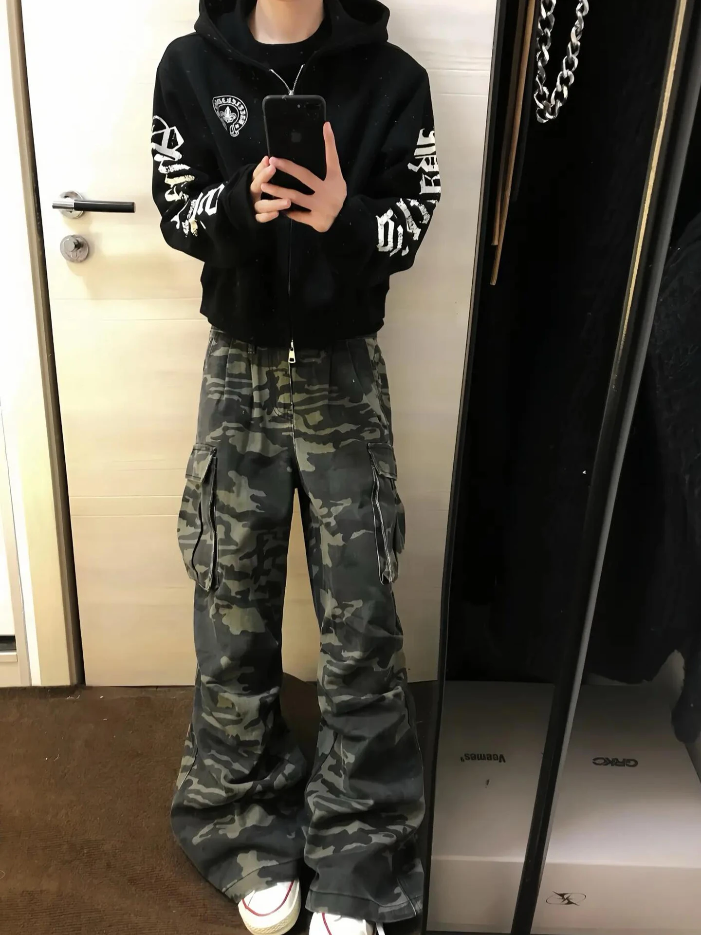 

Камуфляжные рабочие брюки в стиле милитари, осенние, с плиссировкой, многокарманные, прямые, свободные, расклешенные, для лесозаготовительных работ и десантных операций