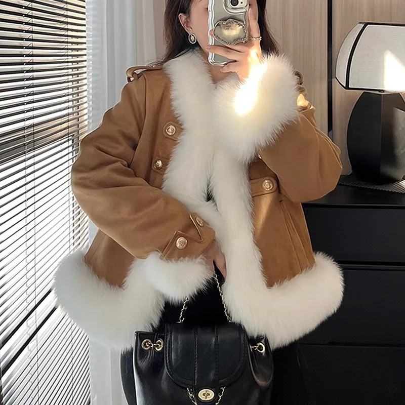 

2024 Haining Fur Winter New Palace Style Fox Fur Grass Short Coat for Women with Small stature, Slim and Young Appearance