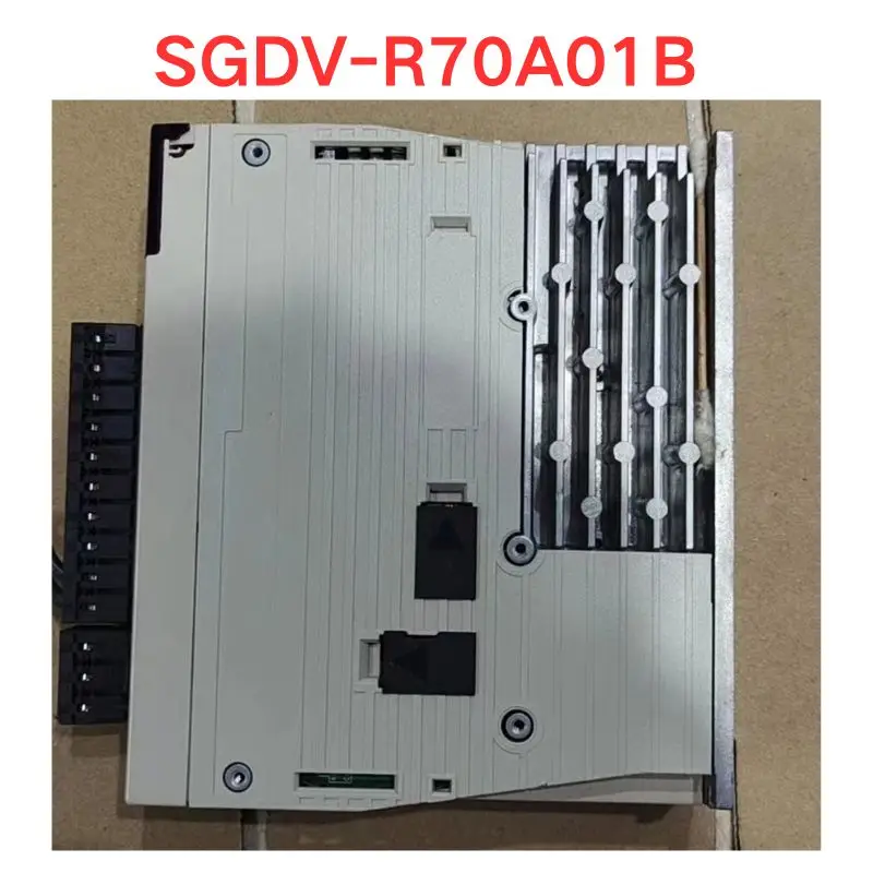Used OEM disassembled parts SGDV-R70A01B Servo driver Functional test OK