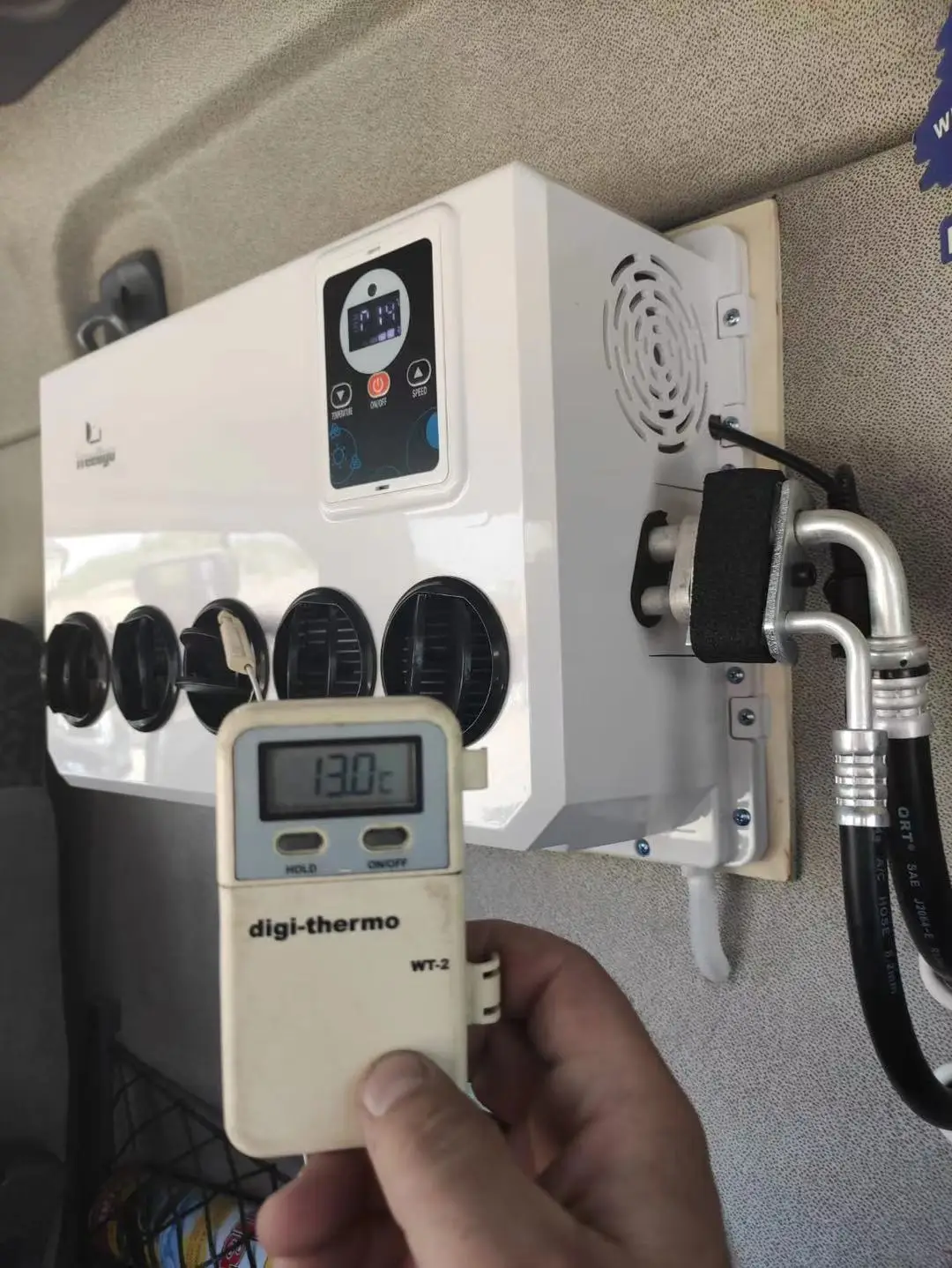 DC12V/24V Spilt Air Conditioner For Excavator Bus RV Campervan Car Cooling and Heating Smallest Size Spilt Air Conditioner