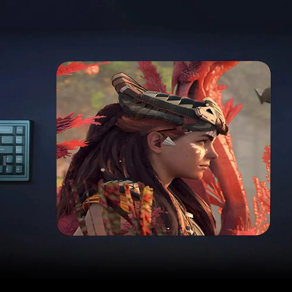 Horizon zero amanhecer aloy mouse pad 18x22cm tapete pequeno teclado bloqueio borda deskpad kawaii tapetes de proteção de mesa