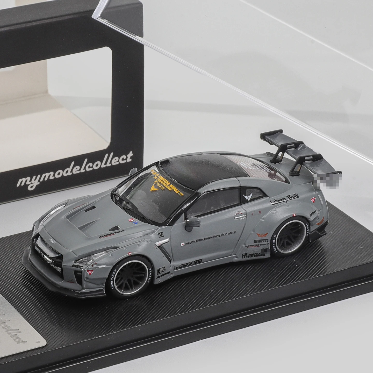 MC 1/64 Nissan GT-R R35 LB Widebody Modified Version Alloy Car Model Room Ornament Simulation Collection Cars Boy Birthday Gift