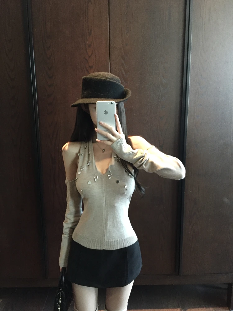 

one Star Dust Glowing Diamond Embedded Knitted Long Sve Ne Hanging Base irt Women's Autumn Winter Soft Polyester Fiber