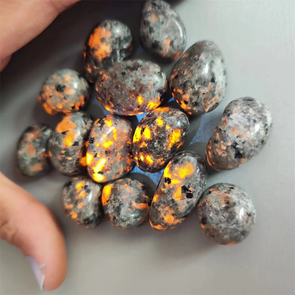 Natural Stone Yooperlite Flame Stone UV Fluorescent Emberlite Glowing Fire Stone Flamestone Home Decoration Stone Crystal