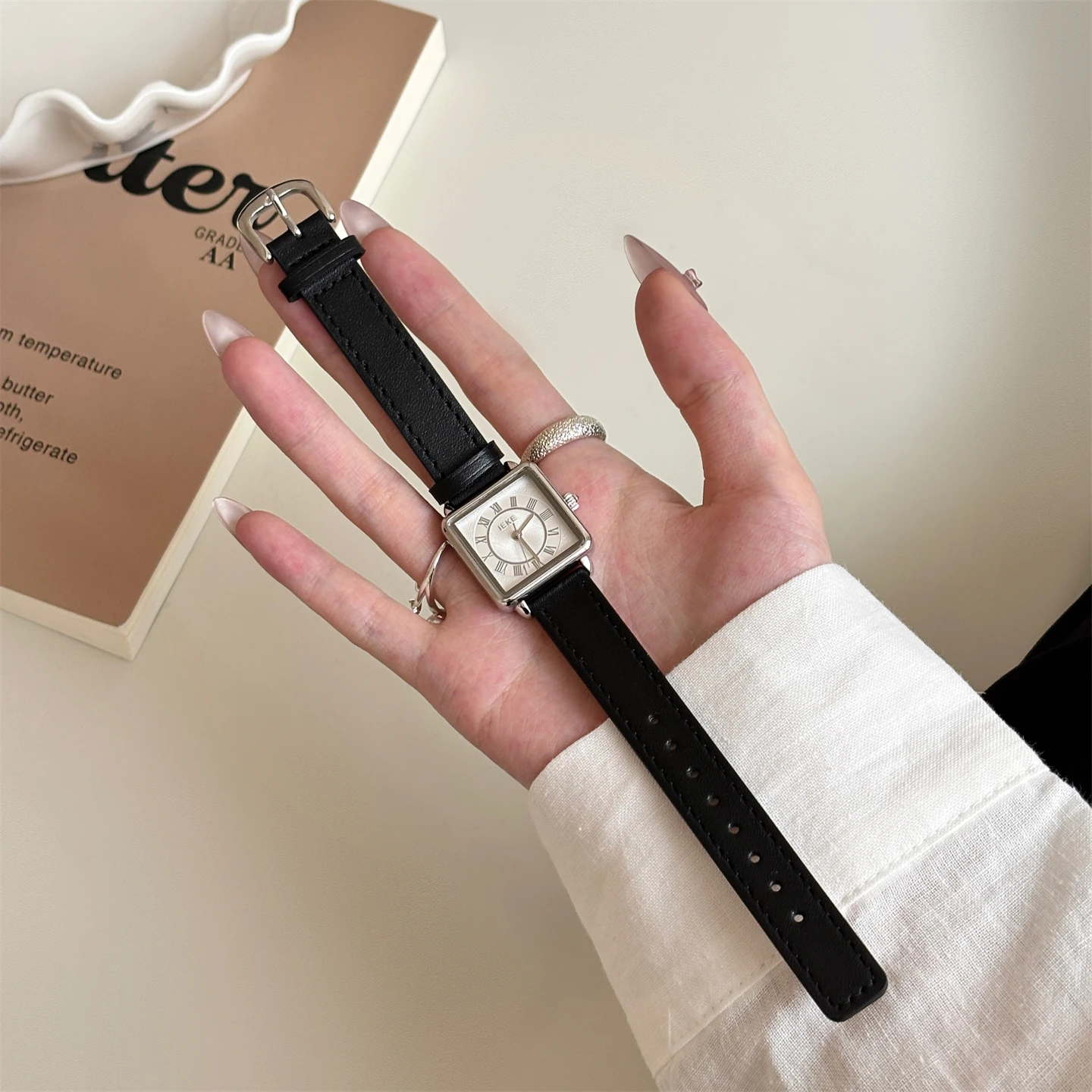 

2026 New Brand Women'S Watch: Classic, Fashionable, High-End, Versatile, Korean Style, Simple And Elegant Quartz Watch