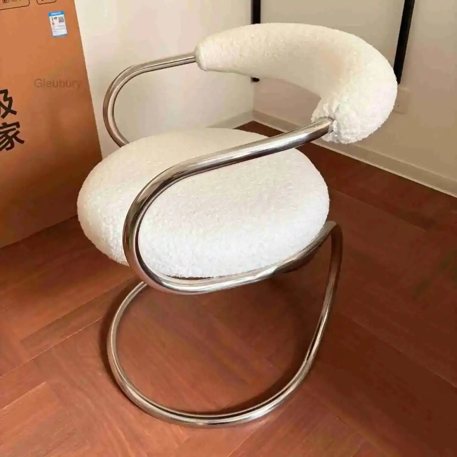 Stools Bedroom White Dining Lambswool Bauhaus Makeup Creative Design Stool Snake Lounge Back Armchair Living Furniture Taburetek
