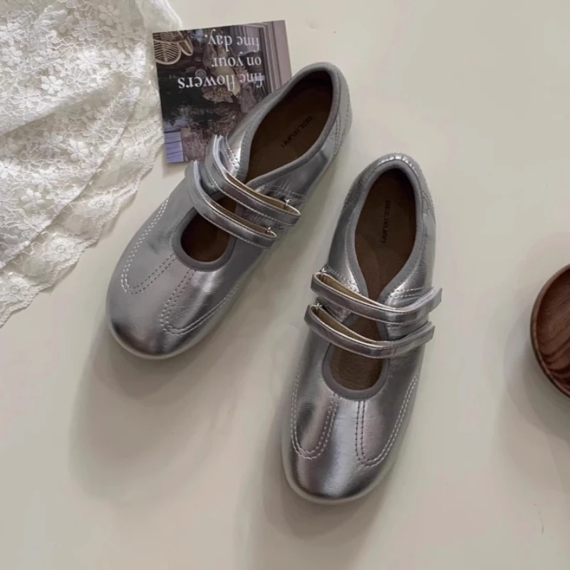 

Women Flats Shoes Casual Summer Loafers Trend Sandals Sport Sneakers 2025 Fashion Walking Shallow Shoes New Woman Zapatillas