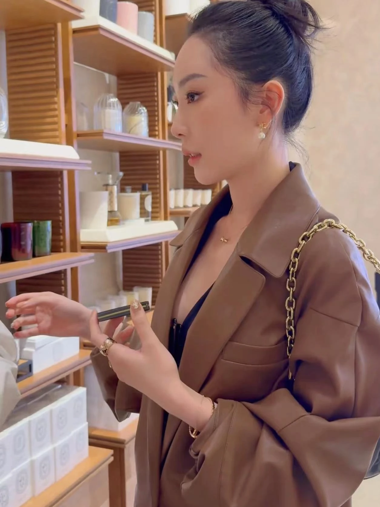 Veste en cuir effet amincissant, style décontracté, pour les trajets quotidiens, manches longues, col en V, en cuir synthétique PU, pour jeunes femmes