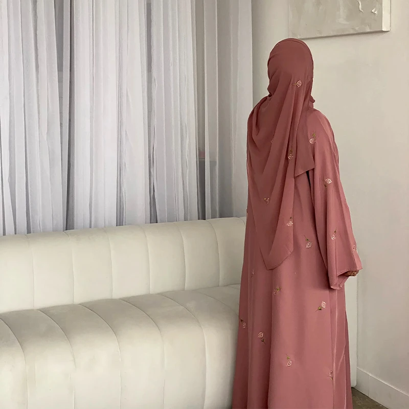 

New Designs Women Modest Abaya Dubai Chiffon Fabric Hijab Flower Embroidery Muslim Nida Abaya 2 Piece Set Islamic Clothing