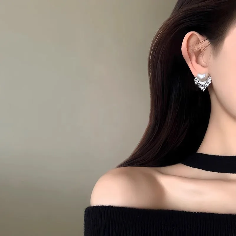 Korean Fashion Pearl Heart Stud Earrings For Women Elegant Trendy Zircon Earrings Wedding Party Lady Jewelry Accessories Gifts