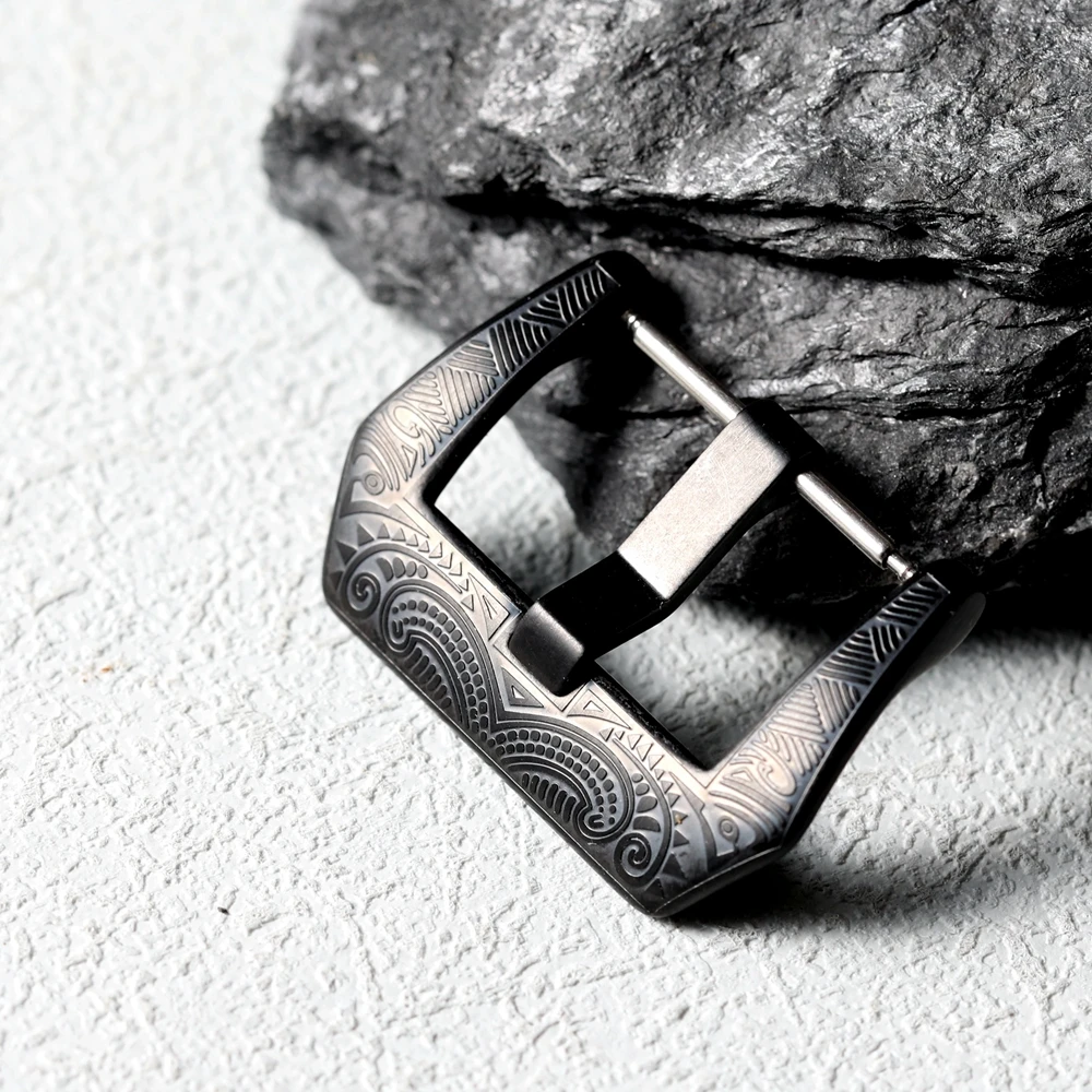 مشبك من الفولاذ المقاوم للصدأ 316L، عملية طلاء سوداء 22 مم، مناسبة لإبزيم حزام جلدي جديد، طراز المايا المنقوش العتيق buc