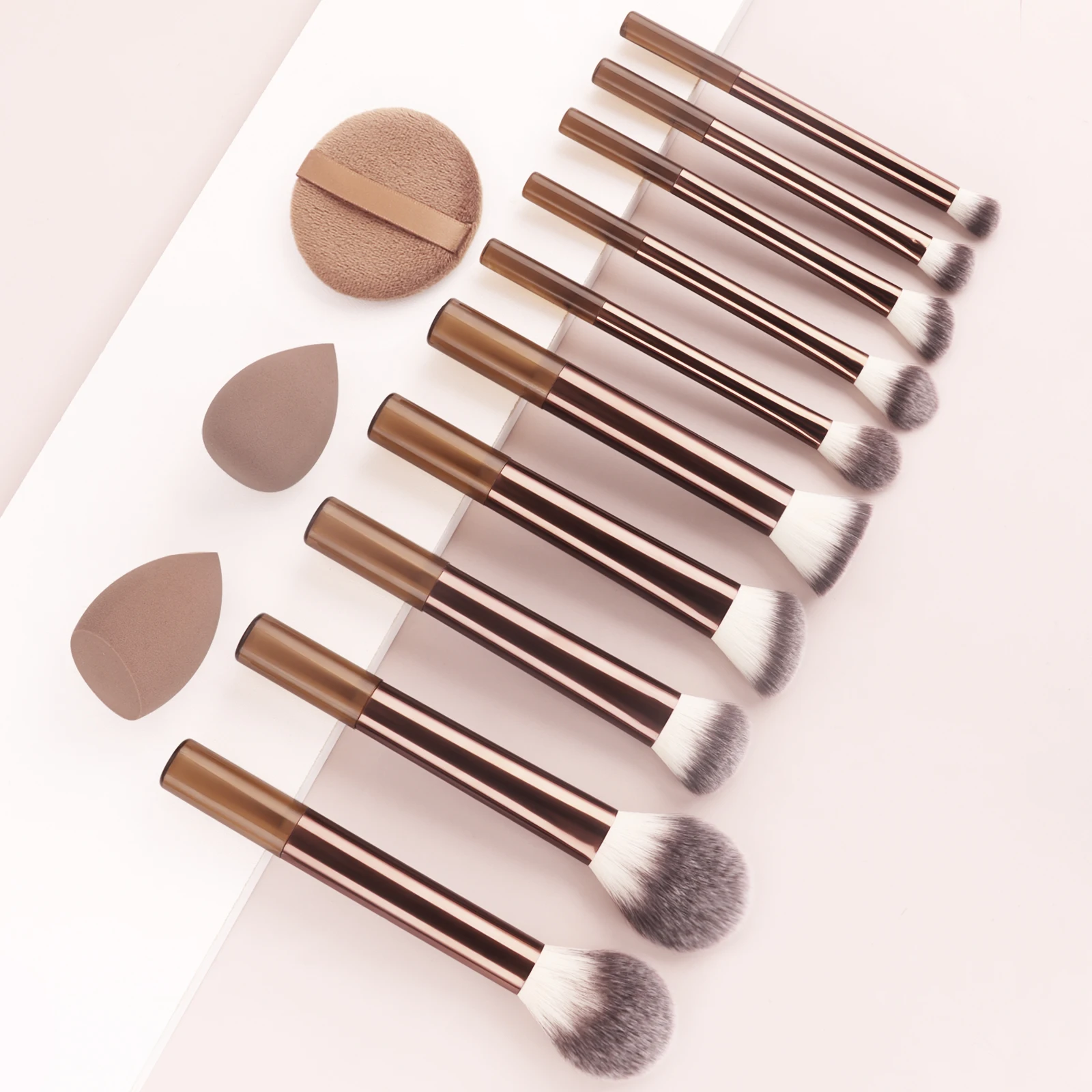 A set of 10pcs professional multi-functional makeup brushes including foundation brush contour brush powder brush blush brus