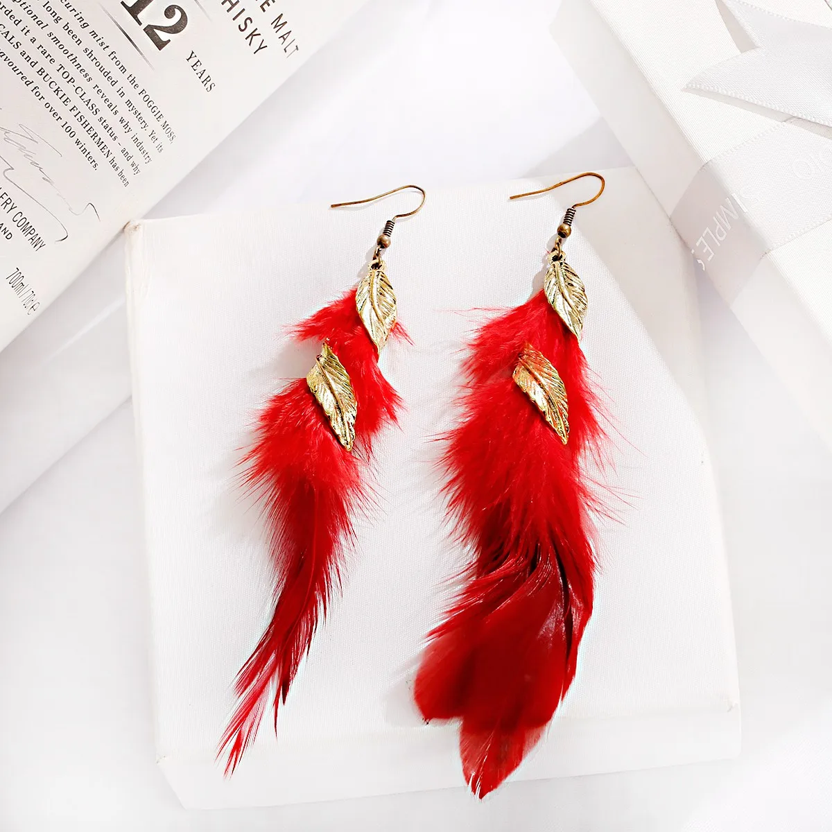 Boho Golden Leaf Feather Earrings for Women Kolczyki Vintage Long Tassel Feather Plush Earrings Charm Banquet Party Jewelry