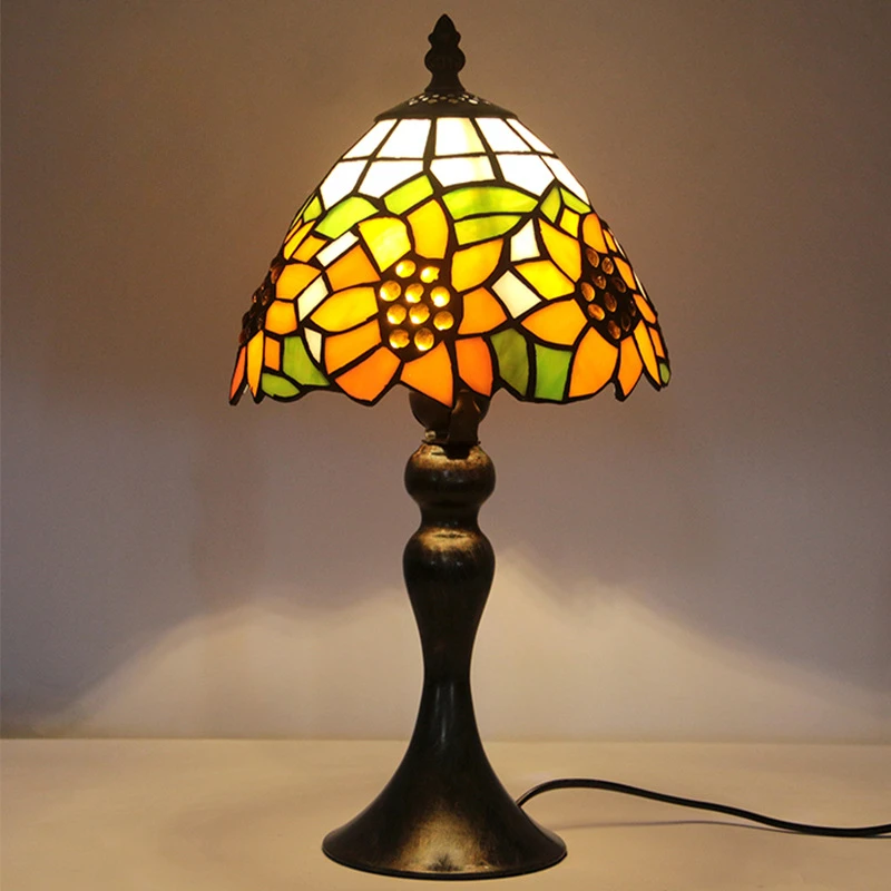 Imagem -04 - Vintage Stained Glass Shade Lamp Tiffany Desk Lamp Polegadas 20cm