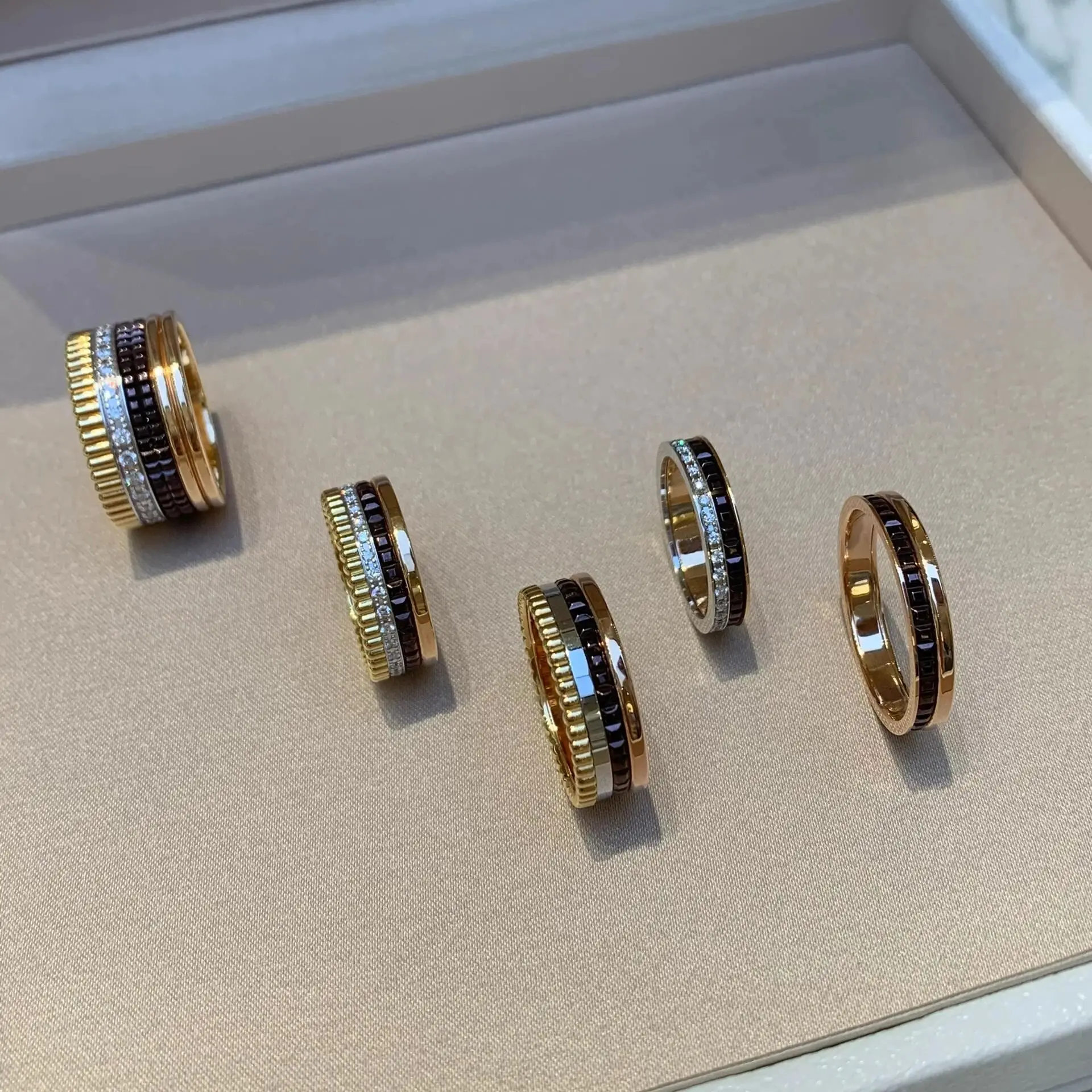 المبيعات الساخنة الفاخرة مربع والعتاد للتدوير الرجال والنساء زوجين خاتم الخطوبة الفضة عالية الجودة عشاق هدية مهرجان رائعة