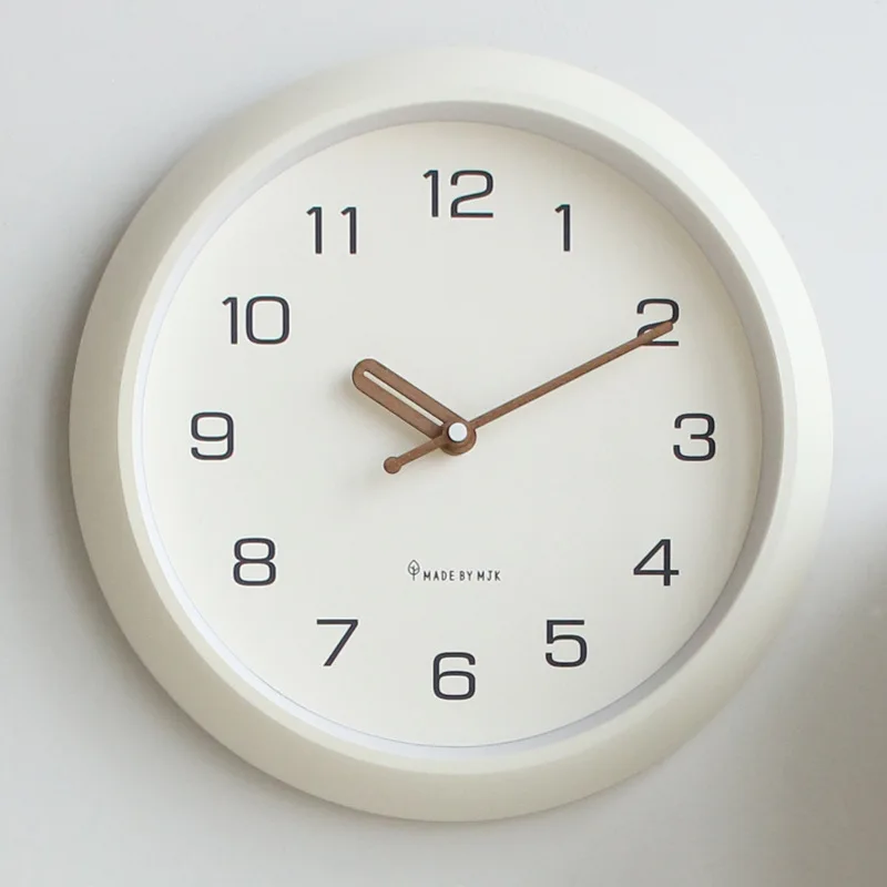 No Punch Wall Clock Living Room Modern Simplicity Cream Style Hanging Watch Dining Room Simple Wall Hanging Silent Round Clock