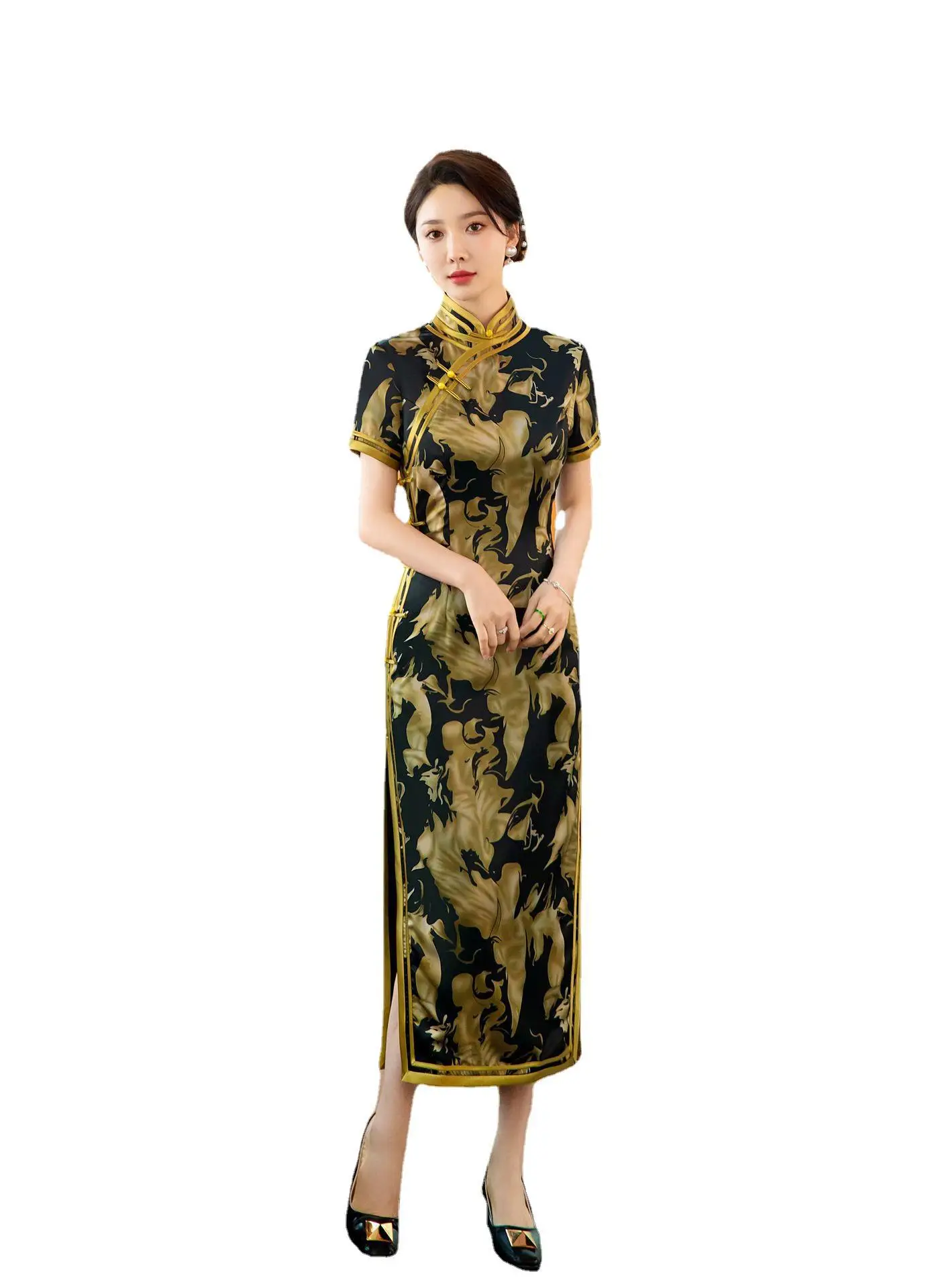 

Cheongsam Retro Toast Dress Banquet Photo High-End Engagement Young Lady Artistic Bride
